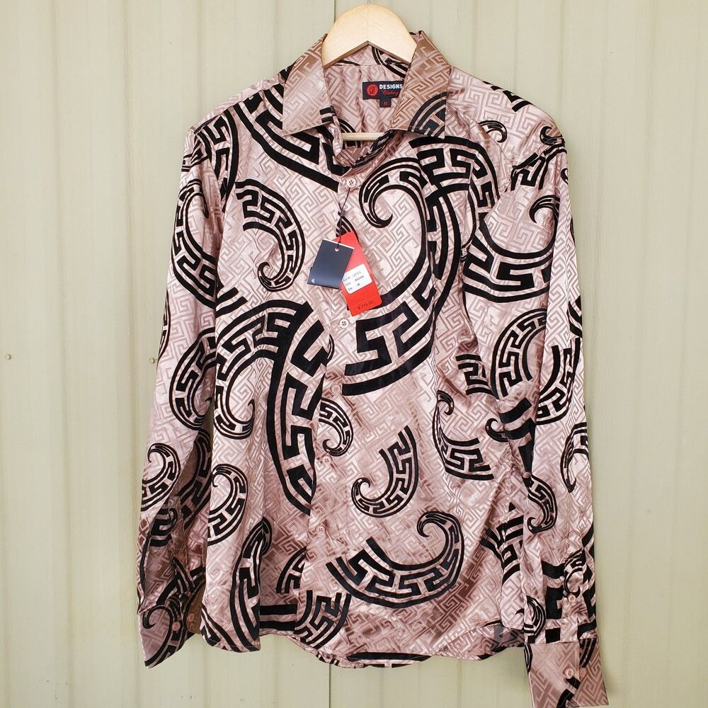 Designs Long Sleeve Button Down Shirt Size Medium